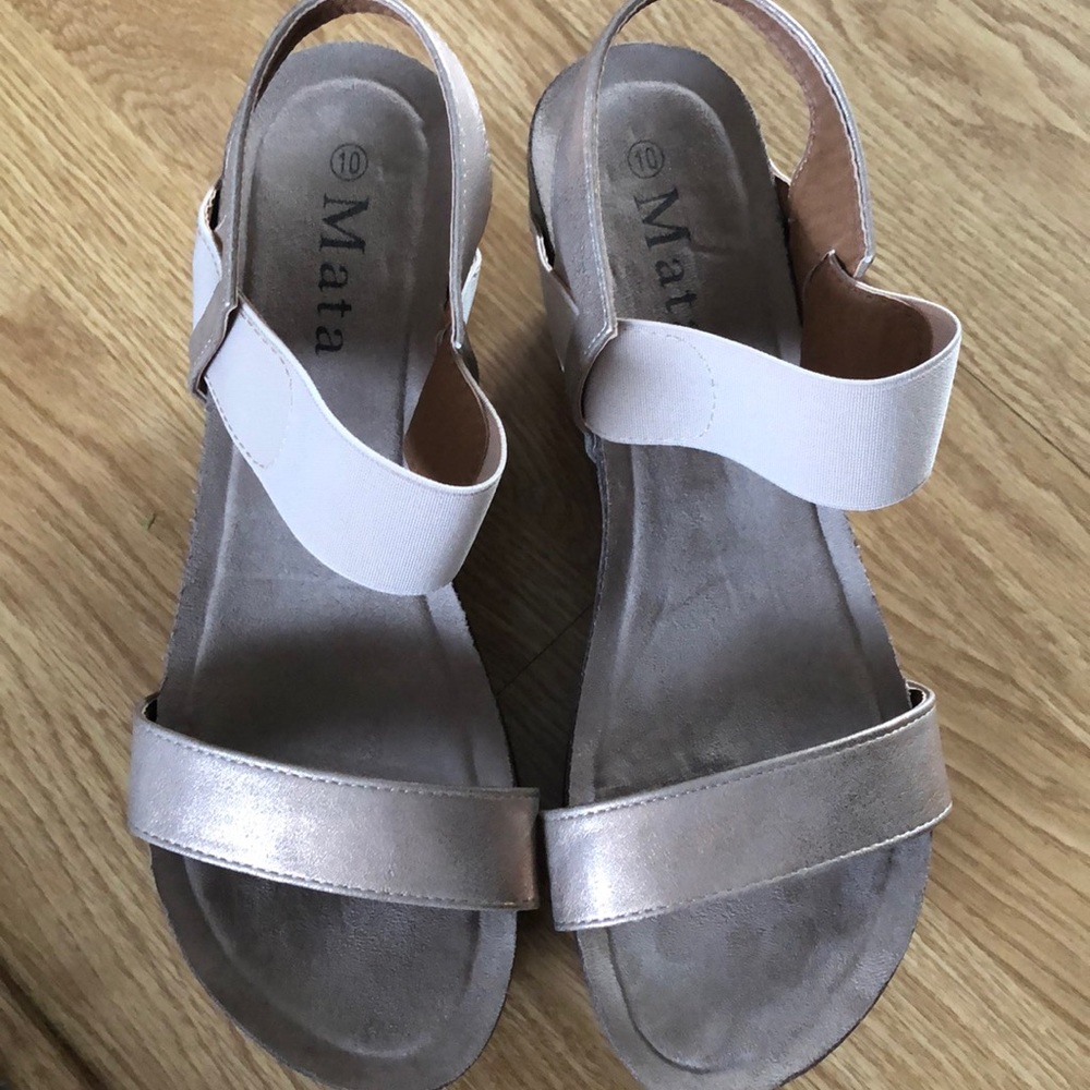 NEVER WORN! 👍 Wedge shoes, sz 10